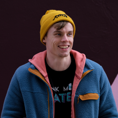 Bee Daragh Starting Social Media with Daragh Fleming - Irish Writers Centre ...